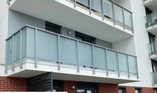 1_folia_szroniona_balkon6-hd