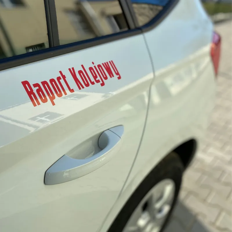 Wolisz subtelną reklamę na samochodzie?