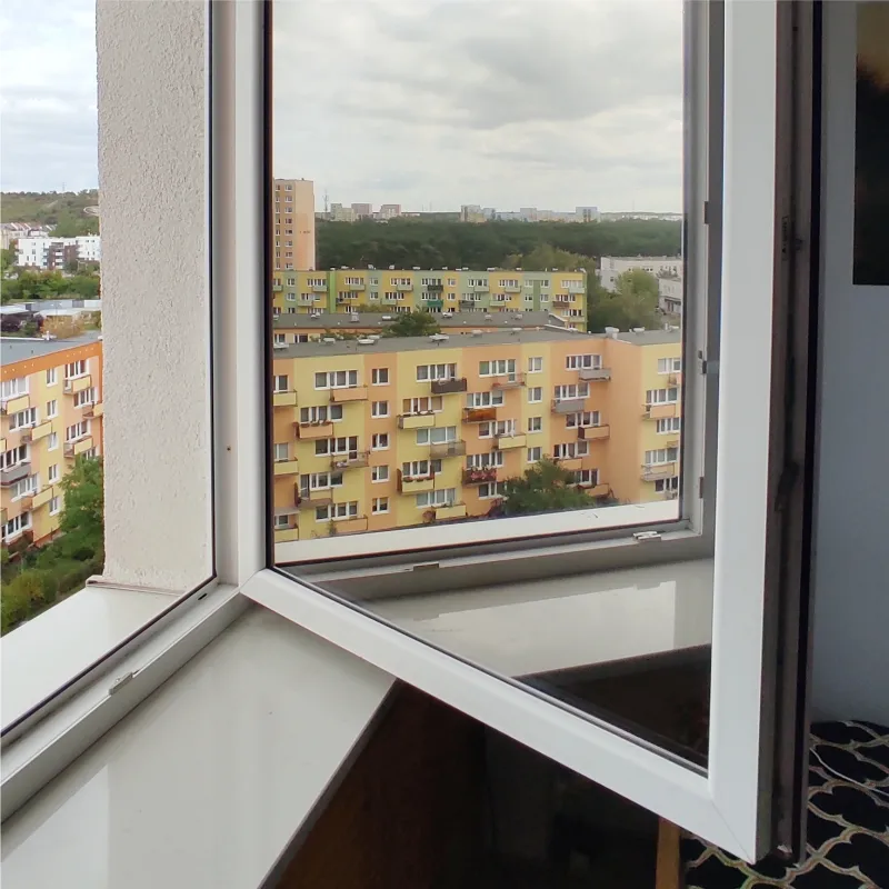 Folie przeciwsłoneczne w budynkach mieszkalnych